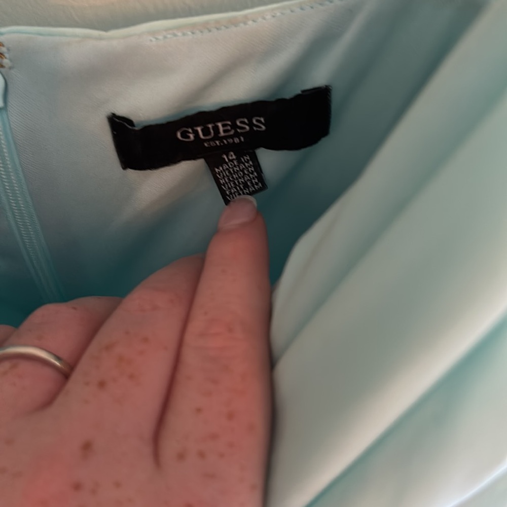 Guess dress - Picture 4 of 5